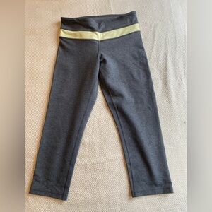 Lululemon size 4 Crop Leggings 19” inseam